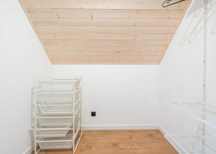 Zachodni Wiatr - Dom Pinus